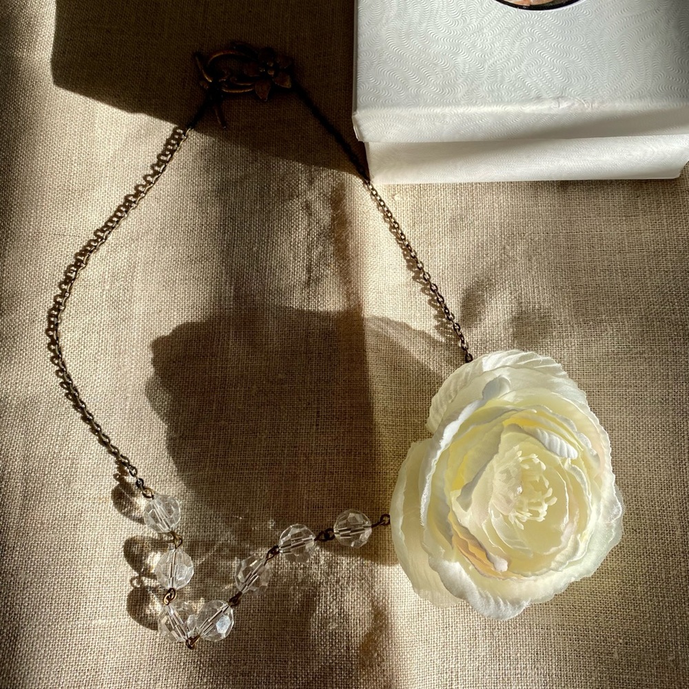 White Silk Flower + Swarovski Pearls and Crystal Necklace - Etsy - Picture 4 of 7